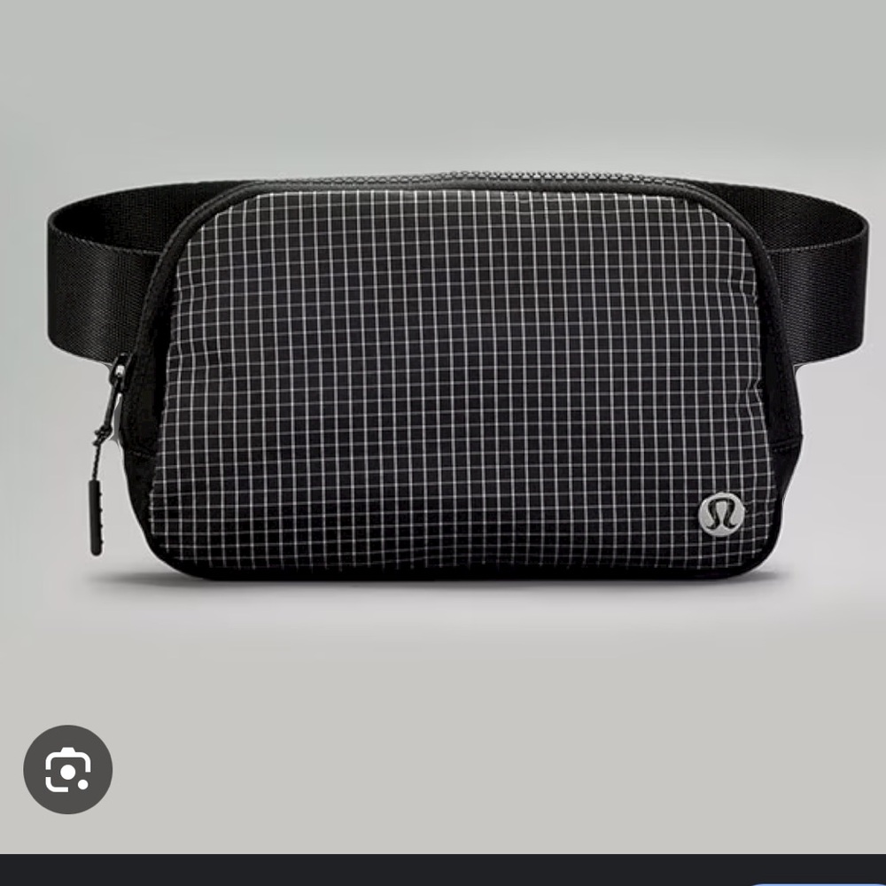 Lululemon everywhere belt bag